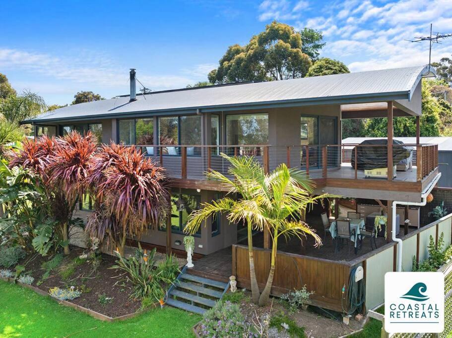 Photo of Others in Rhyll