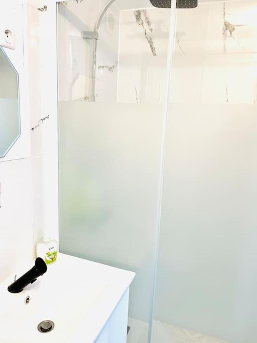 Photo of Bathroom in Criquebeuf-sur-Seine