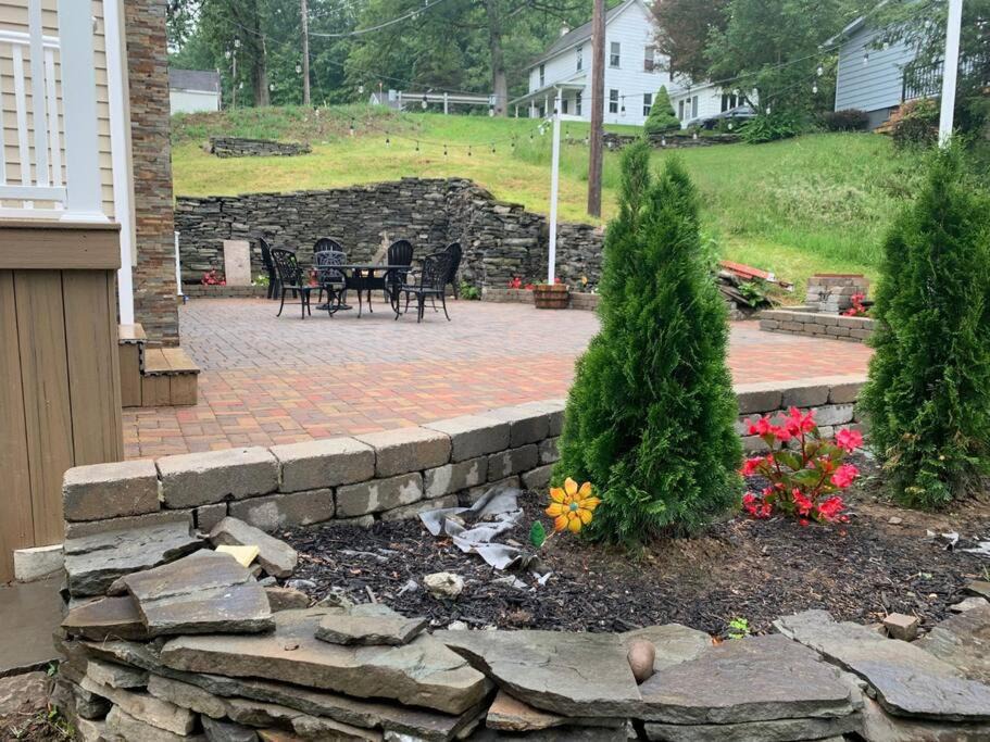 Photo of Others in White Mills