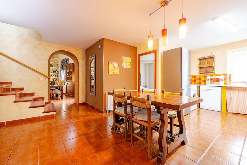 Photo of Livingroom in Alcover