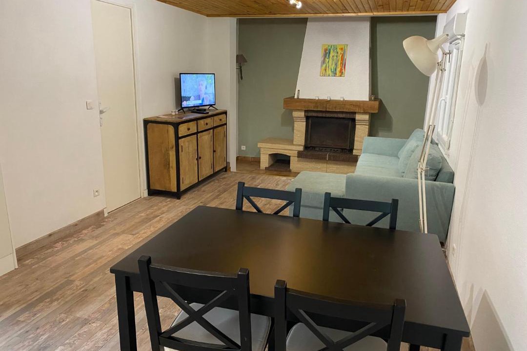 Photo of Others in Carnoy