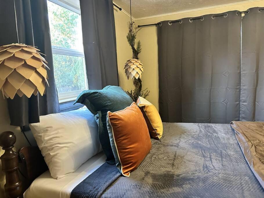 Photo of Bedroom in Western