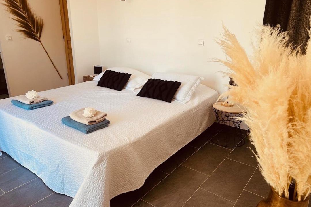 Photo of Others in Regusse