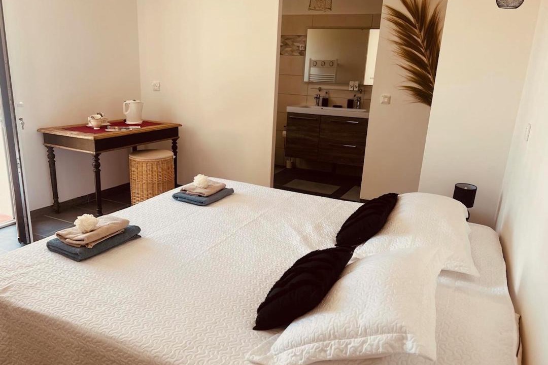 Photo of Bedroom in Regusse