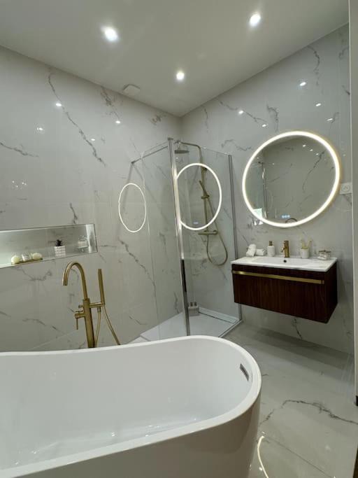 Photo of Bathroom in Mitry-Mory