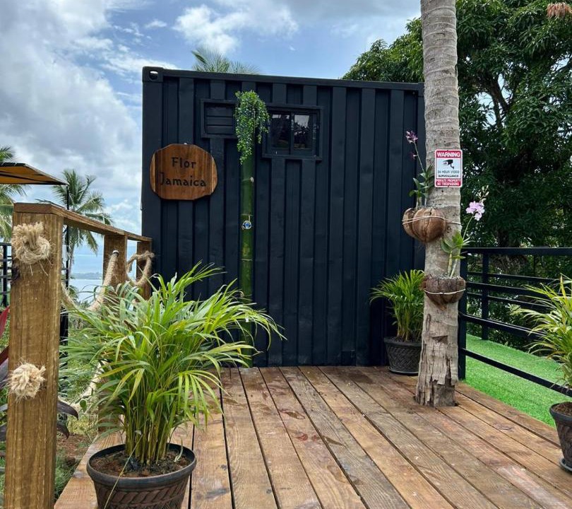 Photo of Others in Samana