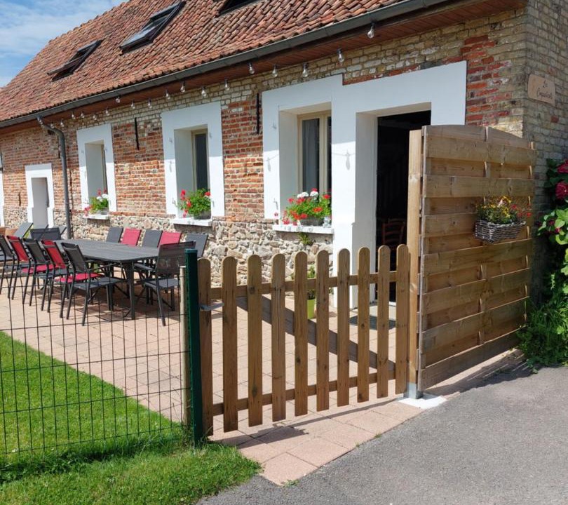 Photo of Buildings in Lacres