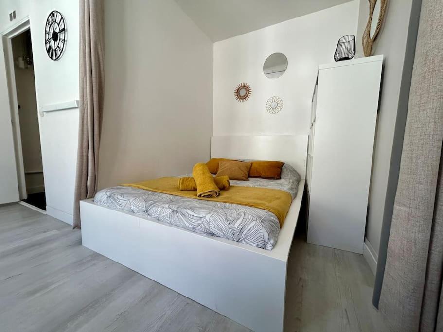 Photo of Bedroom in Montereau-Fault-Yonne