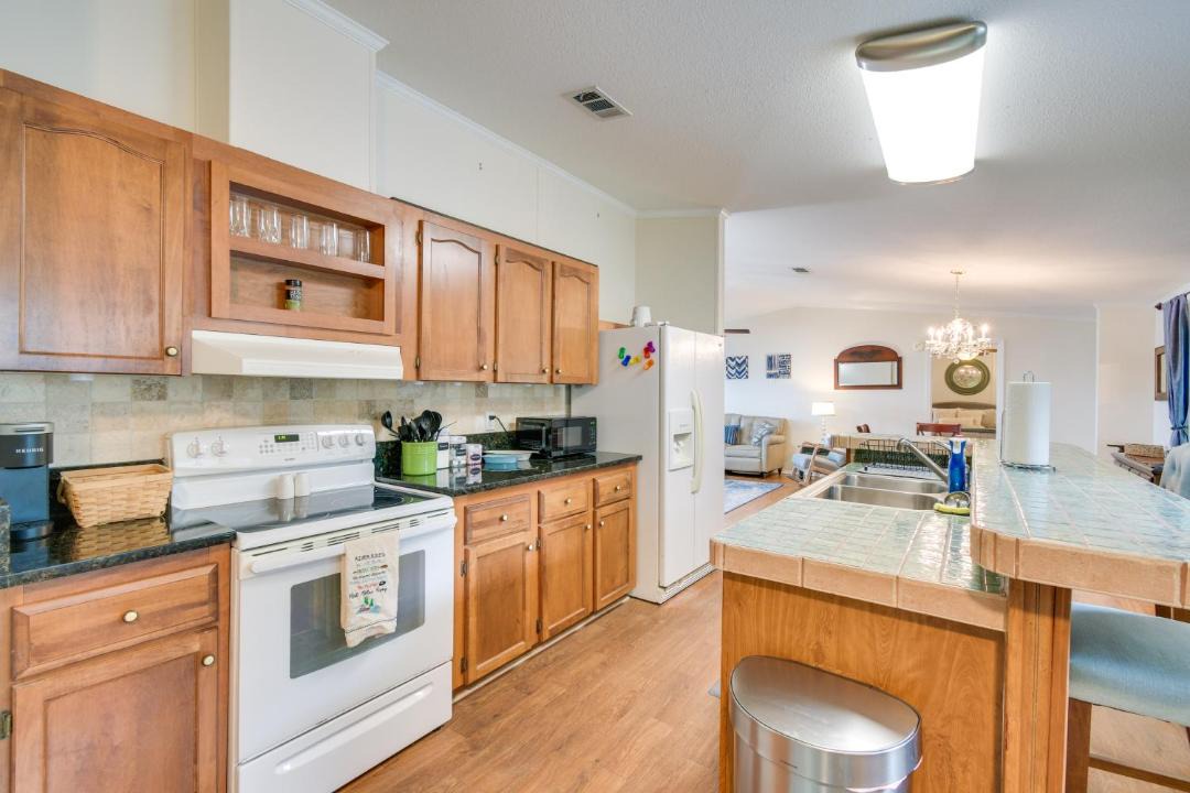 Photo of Kitchen in Doctors Inlet