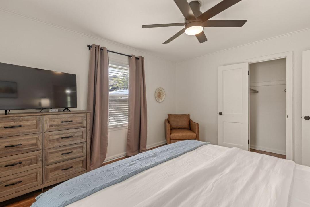 Photo of Bedroom in Turner Park