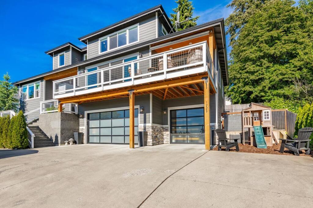 Photo of Others in Samish Hill