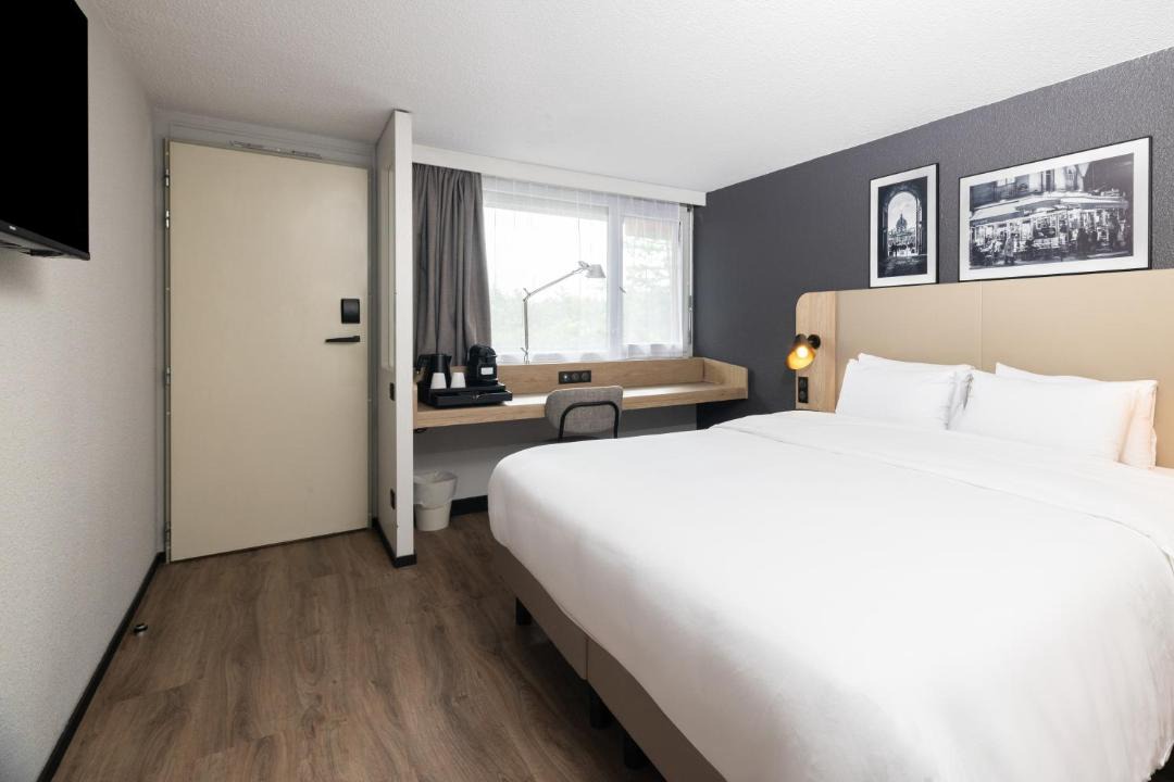 Photo of Bedroom in Taverny