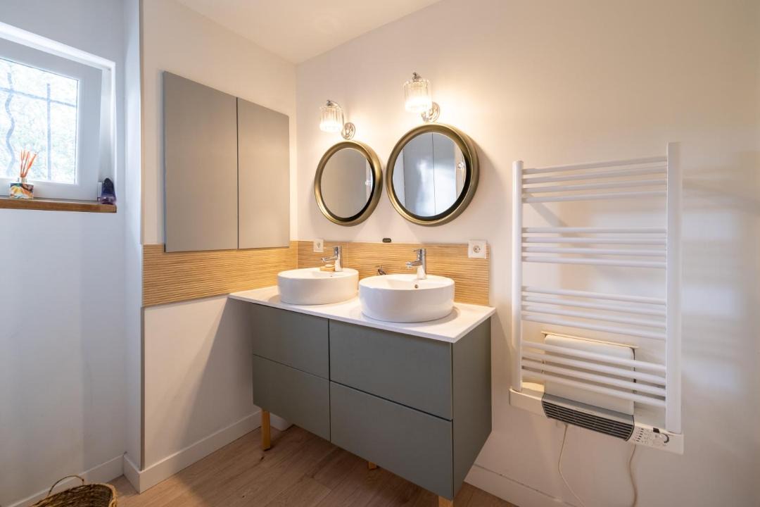 Photo of Bathroom in Labege