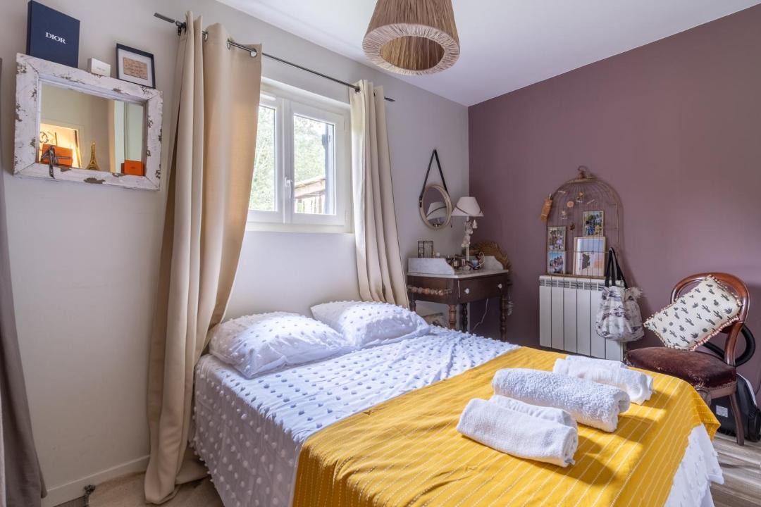 Photo of Bedroom in Labege