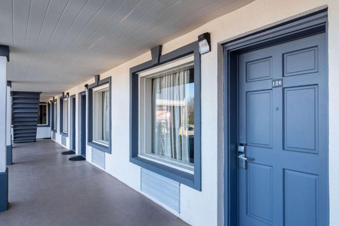 Photo of Others in Calhoun