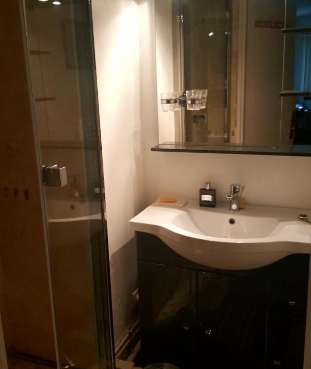 Photo of Bathroom in Quartier de la Goutte-d'Or