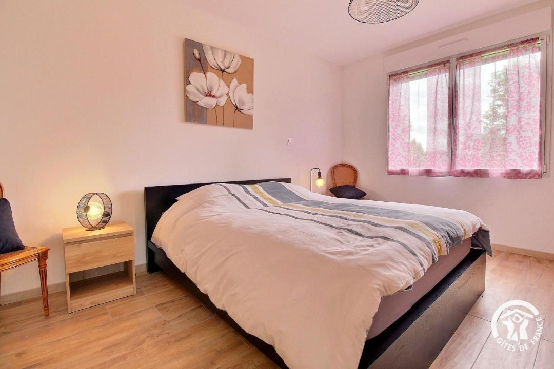 Photo of Bedroom in Campeneac