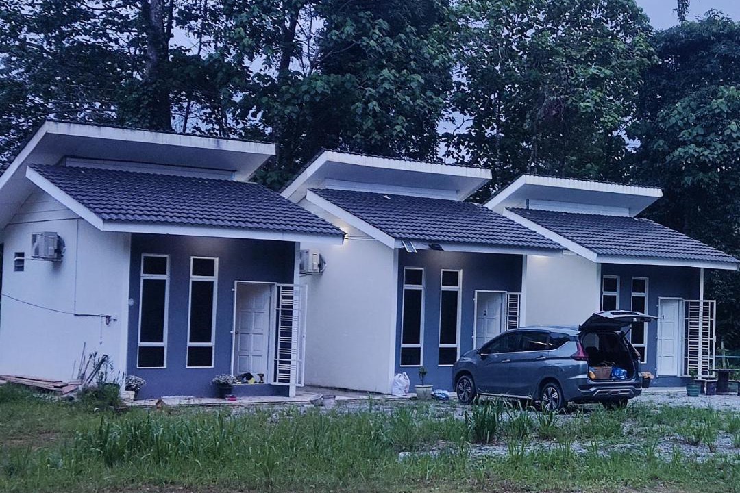 Photo of Buildings in Jeli