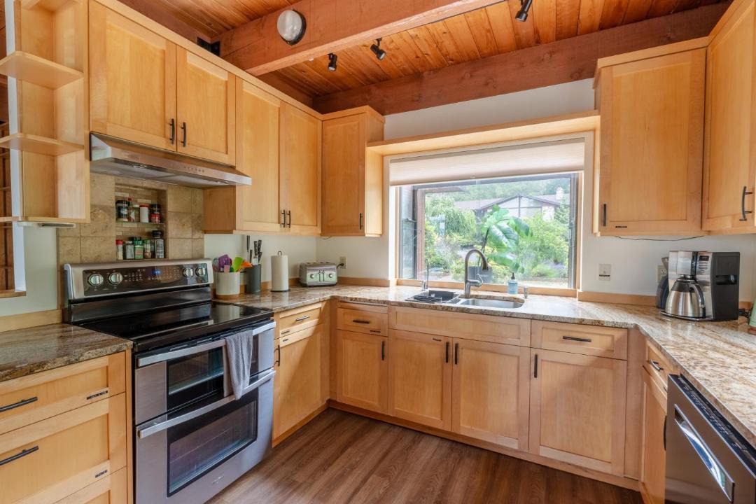 Photo of Kitchen in Oak Harbor