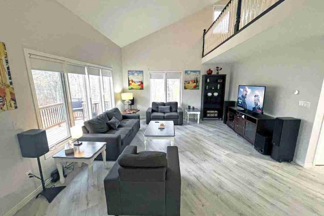 Photo of Livingroom in Cayuga