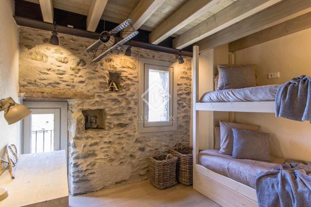 Photo of Bedroom in Age