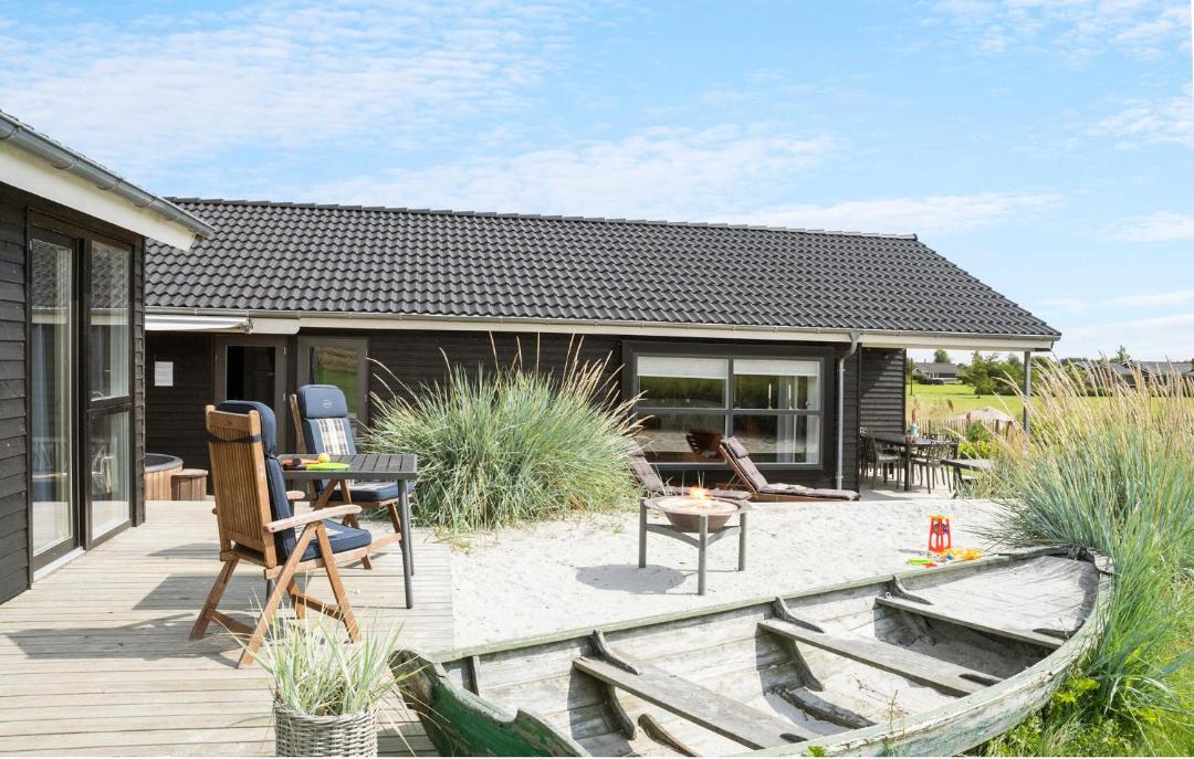 Photo of Others in Flovt Strand