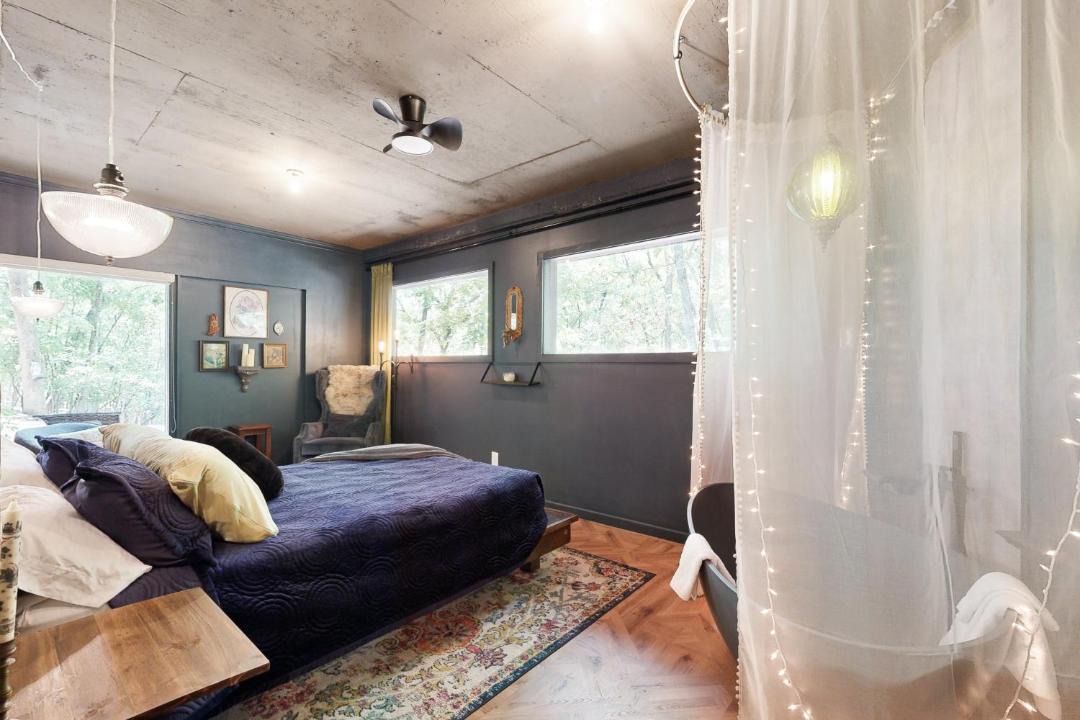 Photo of Bedroom in Lost Bridge Village