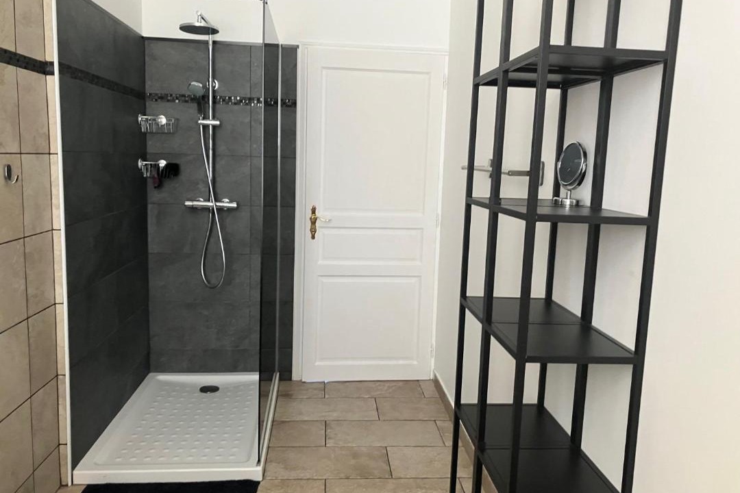 Photo of Bathroom in Saint-Jean-de-Losne