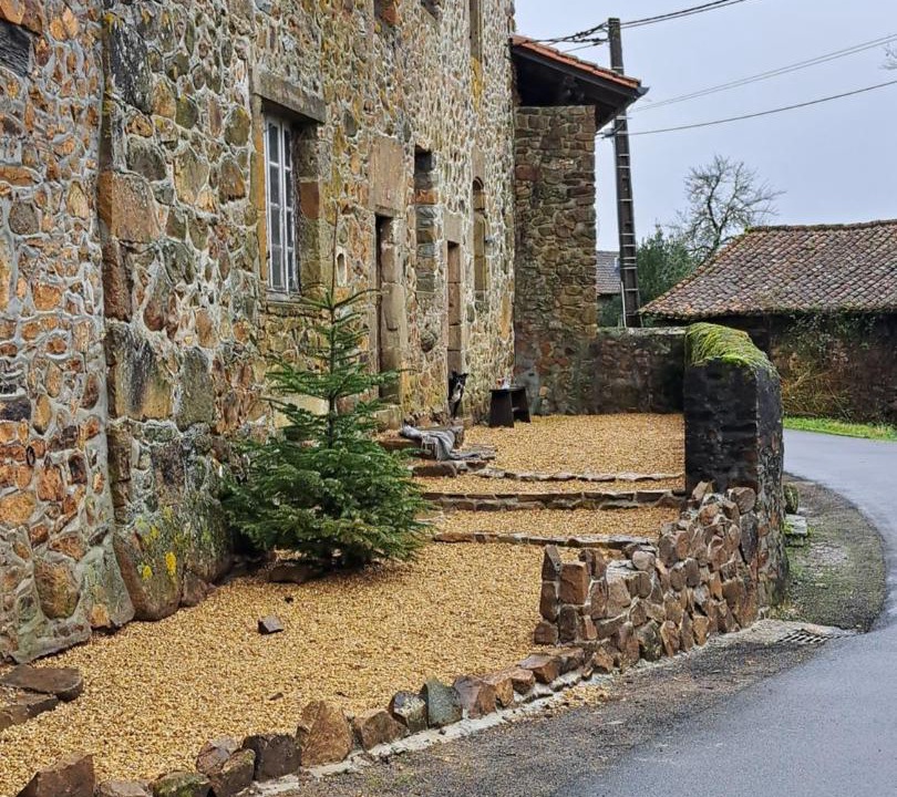 Photo of Others in Roussines