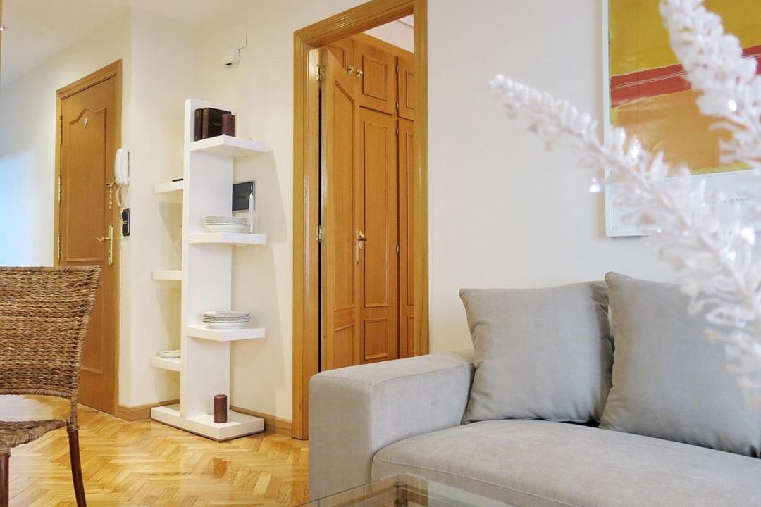 Photo of Livingroom in Golden Triangle of Art
