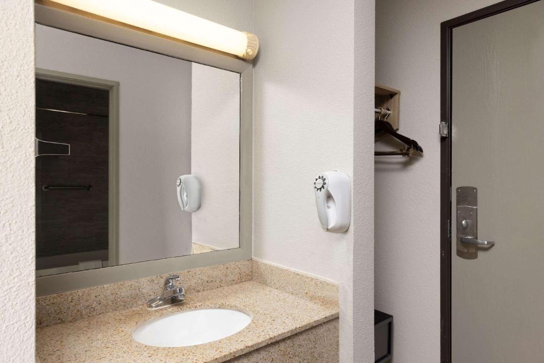 Photo of Bathroom in Carthage