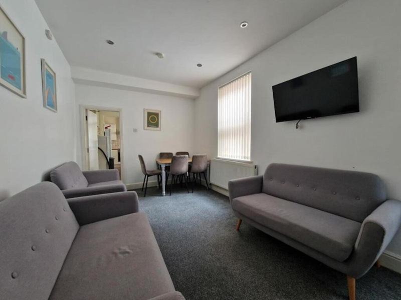 Photo of Livingroom in Newcastle-Under-Lyme