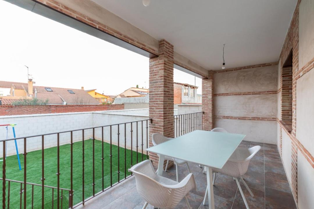 Photo of Patio Balcony in Alovera