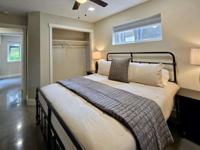 Photo of Bedroom in Girdwood