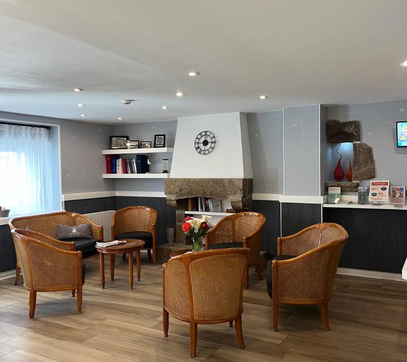 Photo of Others in Le Palais