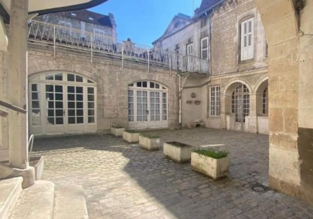 Photo of Others in Tonnerre