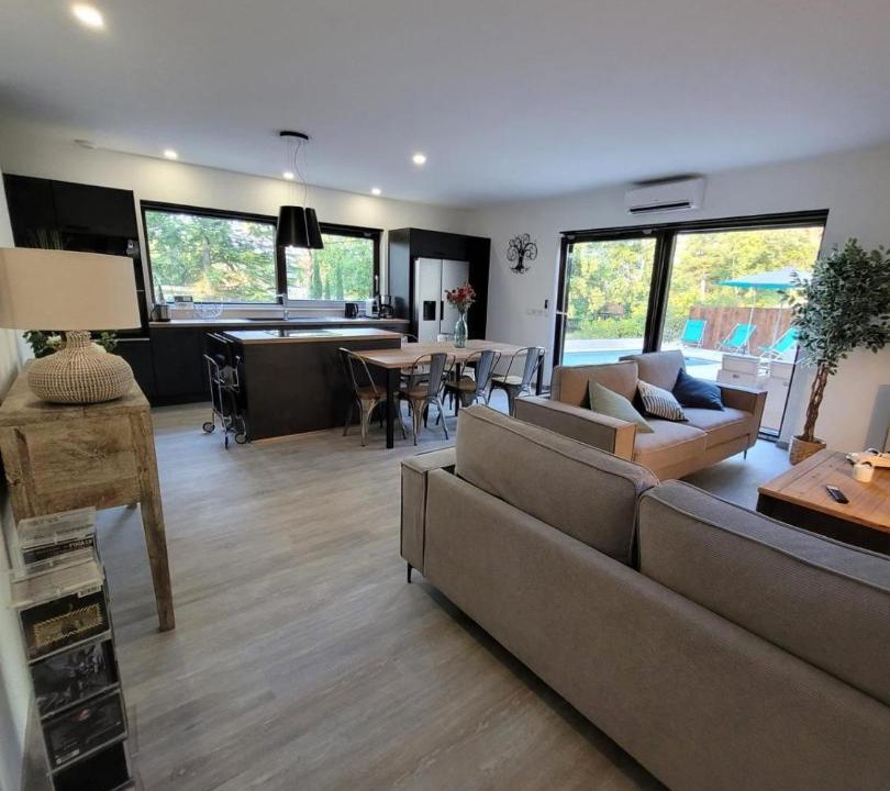 Photo of Livingroom in Saint-Paul-Trois-Chateaux