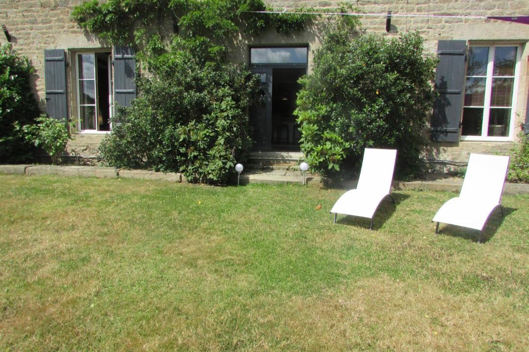 Photo of Buildings in Lehon