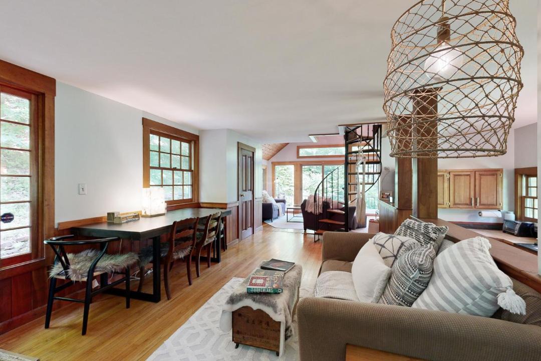 Photo of Others in Barnard