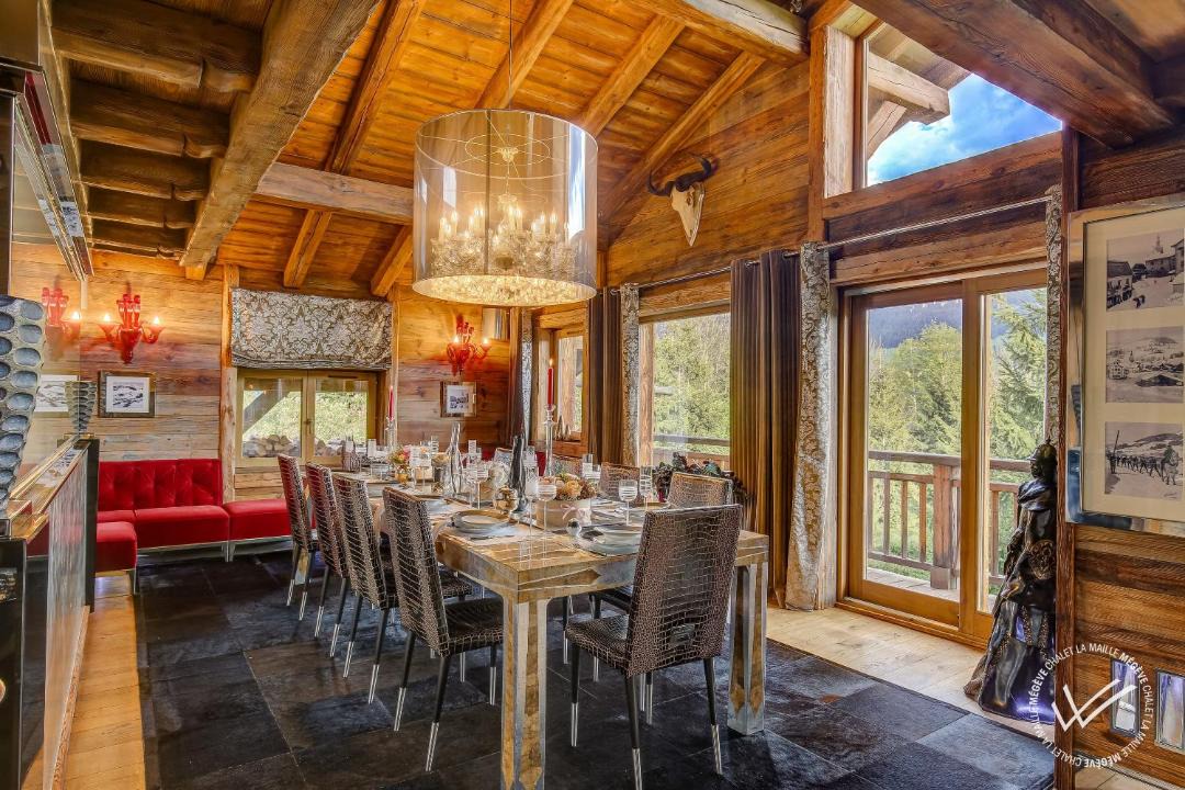 Photo of Others in Demi-Quartier