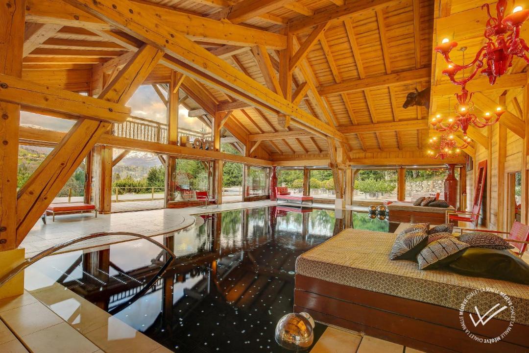 Photo of Others in Demi-Quartier