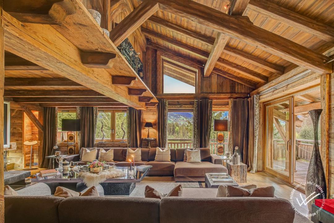 Photo of Others in Demi-Quartier