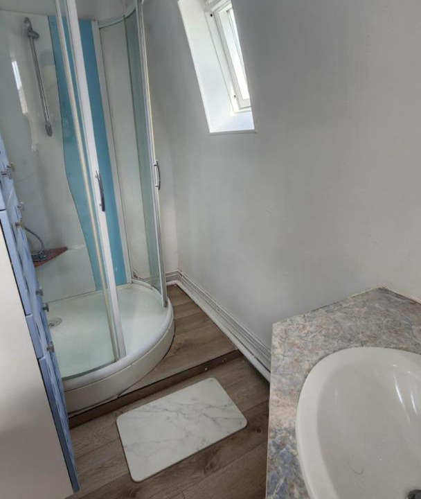 Photo of Bathroom in Peronne