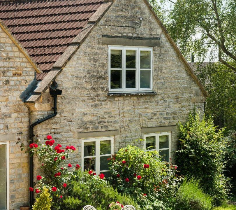 Photo of Buildings in Pylle