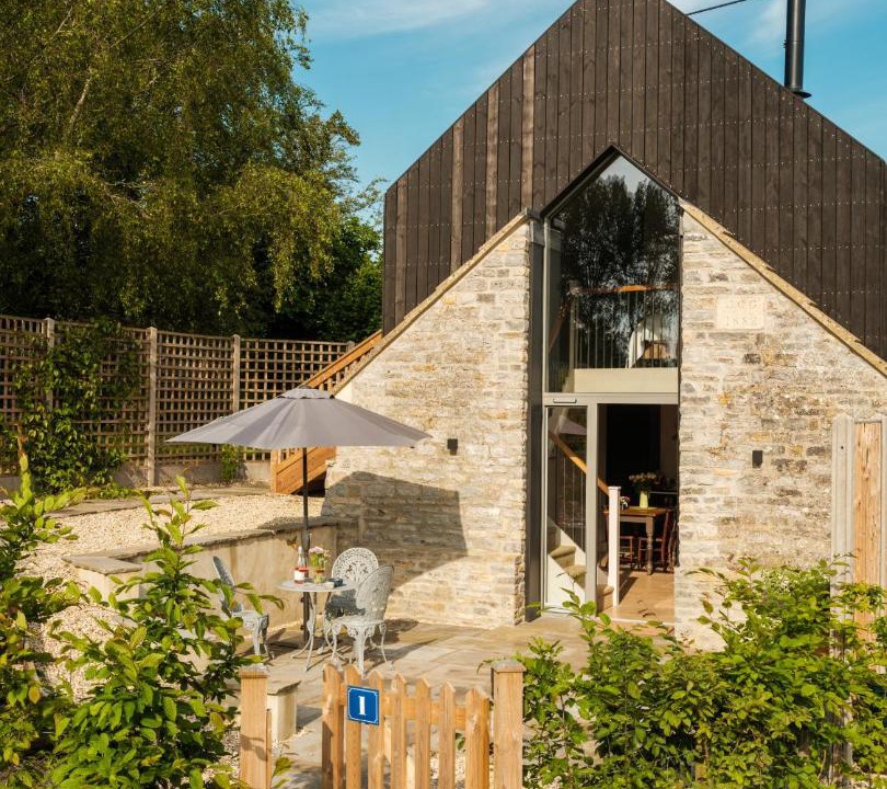 Photo of Buildings in Pylle