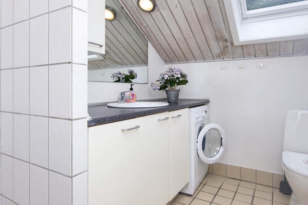 Photo of Bathroom in Jegum
