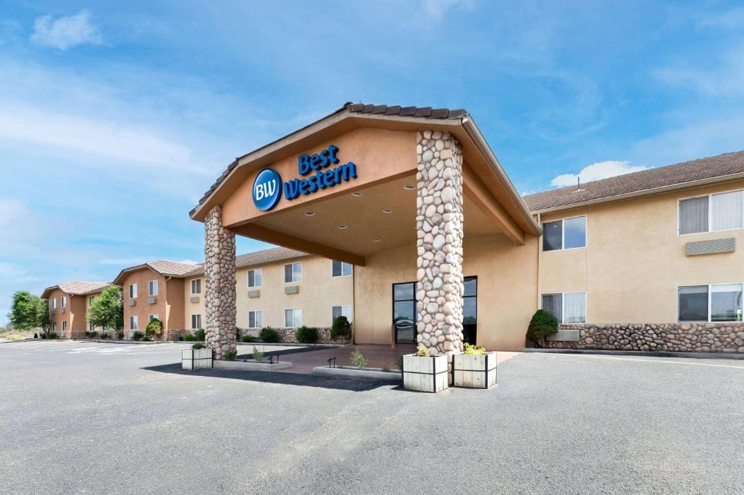Photo of Buildings in Snowflake