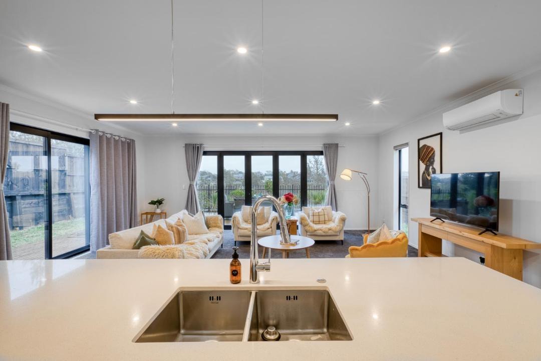 Photo of Livingroom in Hamilton