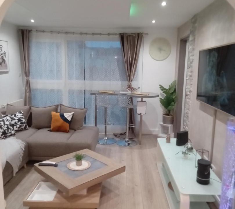 Photo of Livingroom in Eaubonne