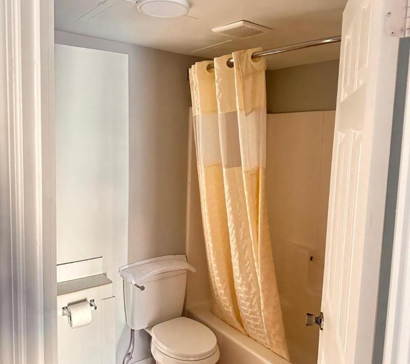 Photo of Bathroom in Jasper